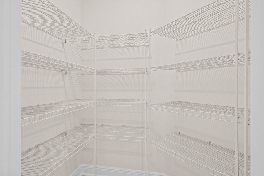 Spacious, unfurnished interior of a new home in Windswept Estates, Freeport (Image 21).