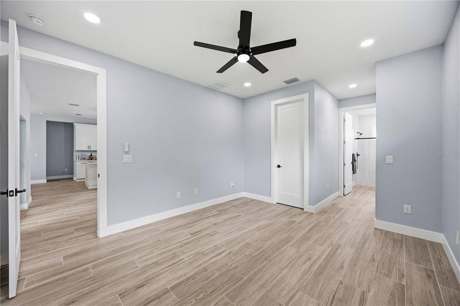 Spacious, unfurnished interior of a new home in , North Port (Image 45). Spacious, unfurnished interior of a new home in , North Port (Image 45).
