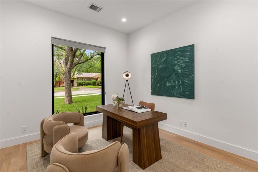 Furnished interior view inside a new home in , Dallas (Image 36).