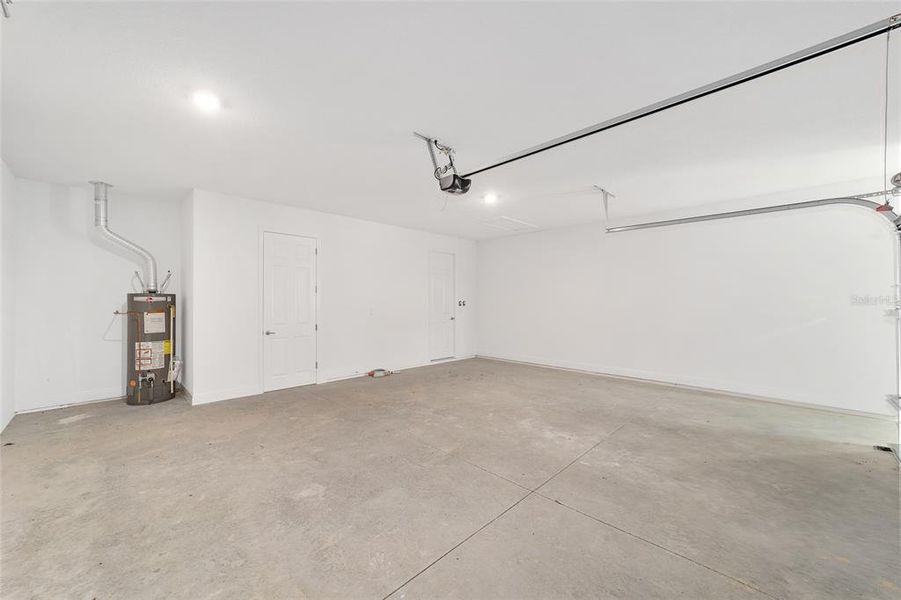 Spacious, unfurnished interior of a new home in On Top of the World Communities, Ocala (Image 15).