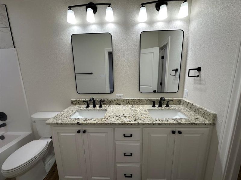 Furnished interior view inside a new home in , Abilene (Image 7).