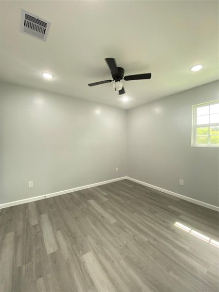Spacious, unfurnished interior of a new home in , Cleveland (Image 12).