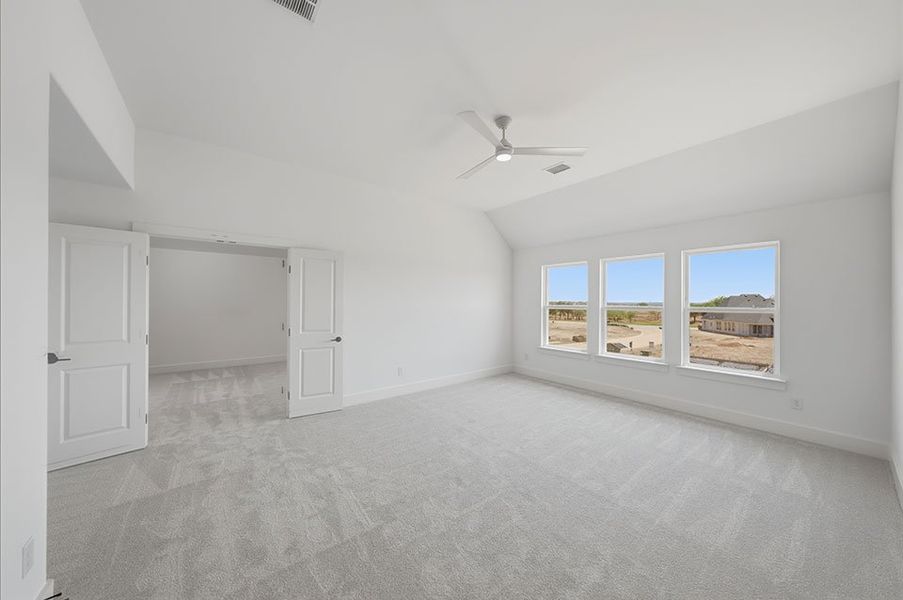 Spacious, unfurnished interior of a new home in Furst Ranch, Argyle (Image 34).