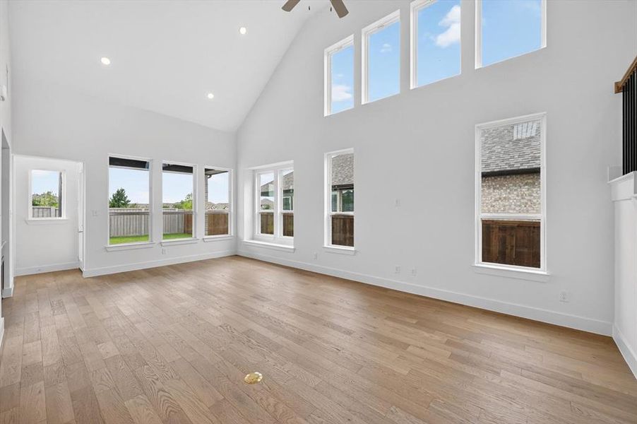 Spacious, unfurnished interior of a new home in Sandbrock Ranch, Aubrey (Image 22).