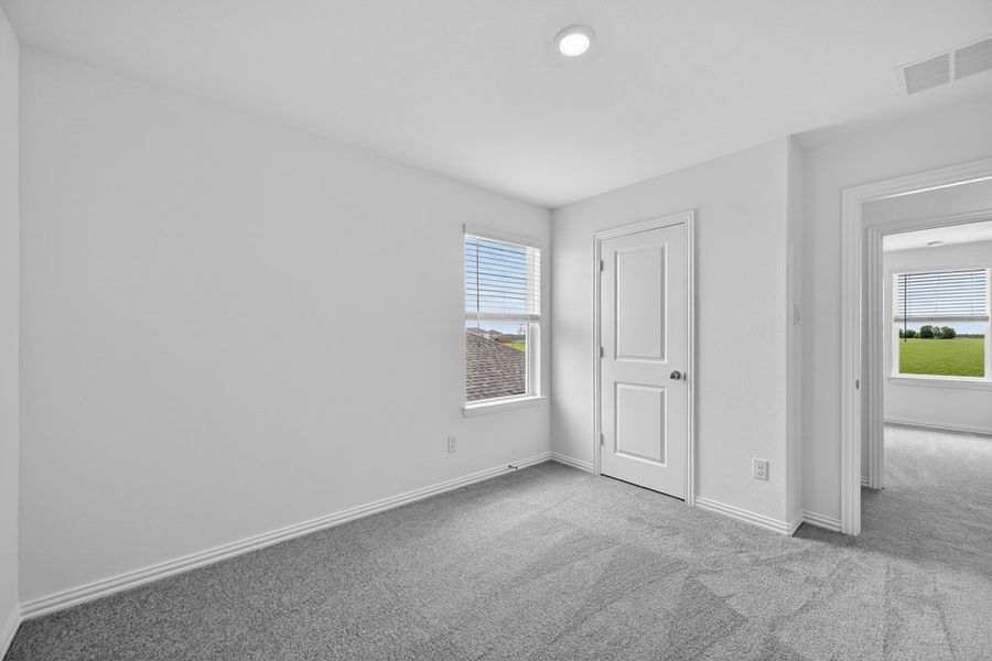 Spacious, unfurnished interior of a new home in River Ridge, Crandall (Image 24).