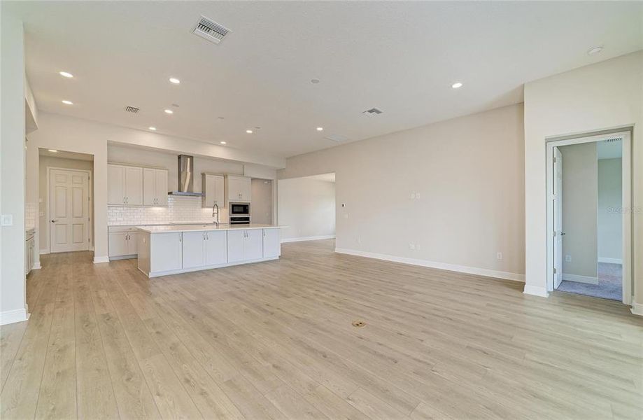 Spacious, unfurnished interior of a new home in Caldera, Spring Hill (Image 22).