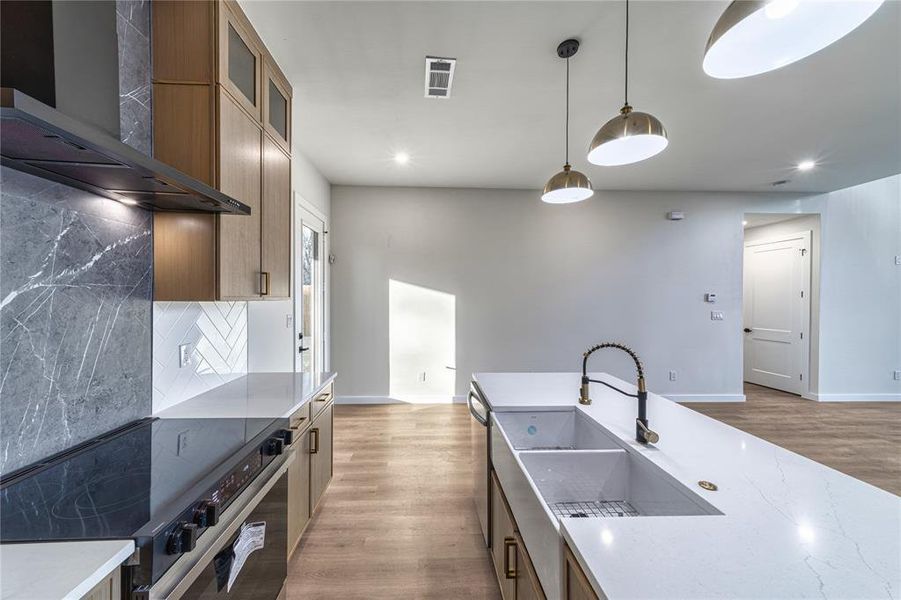 Furnished interior view inside a new home in , Dallas (Image 13).