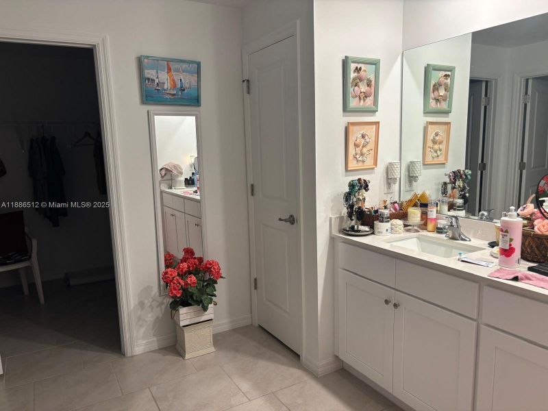 Furnished interior view inside a new home in , Lehigh Acres (Image 14). Furnished interior view inside a new home in , Lehigh Acres (Image 14).