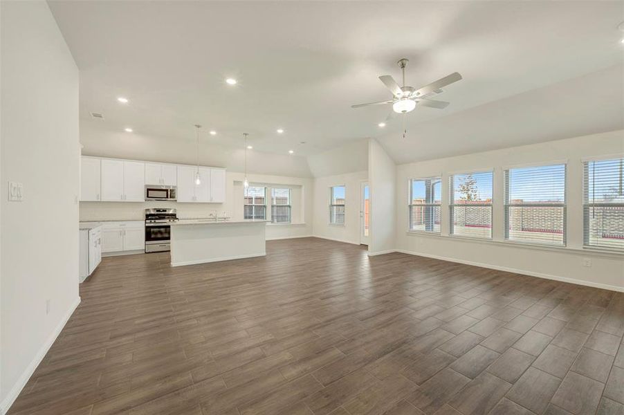 Spacious, unfurnished interior of a new home in The Preserve, Justin (Image 32).