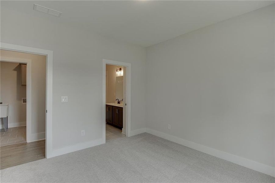 Spacious, unfurnished interior of a new home in , Buford (Image 39).