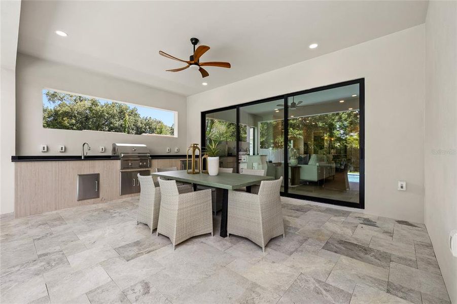 Furnished interior view inside a new home in , Orlando (Image 46).