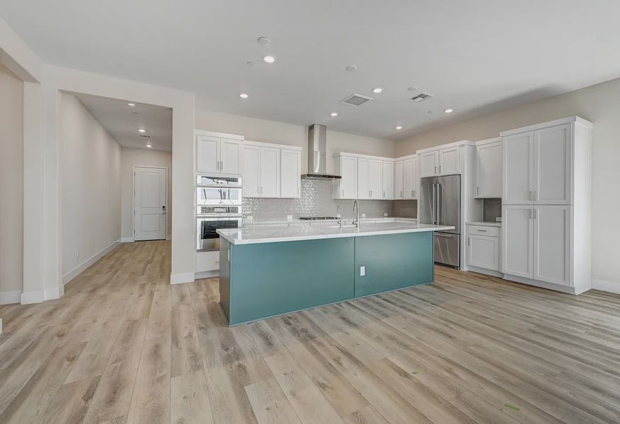 Ridgecrest Traverse HS 77 Kitchen - 10 of 16 Ridgecrest Traverse HS 77 Kitchen - 10 of 16