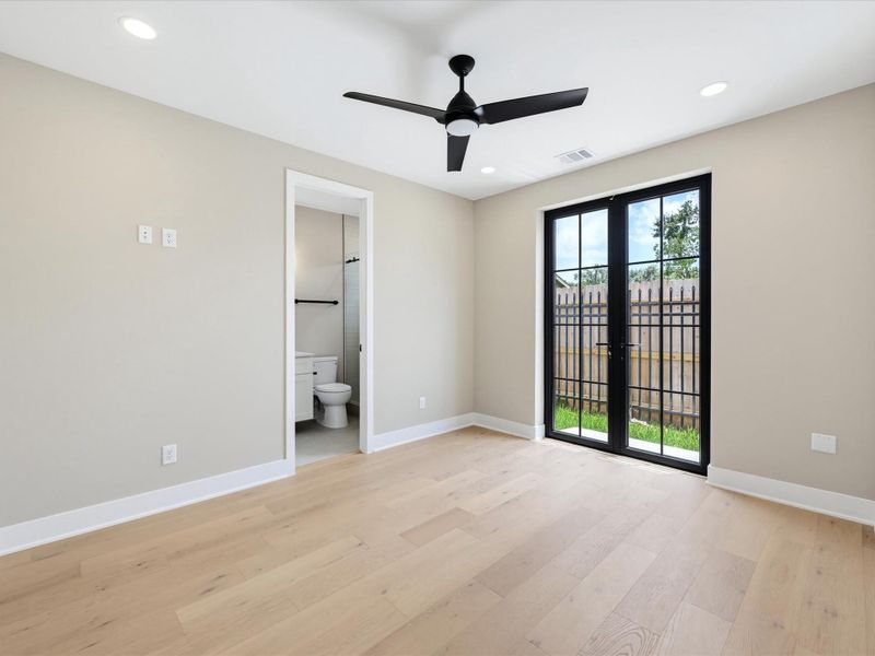 Spacious, unfurnished interior of a new home in , Houston (Image 34). Spacious, unfurnished interior of a new home in , Houston (Image 34).