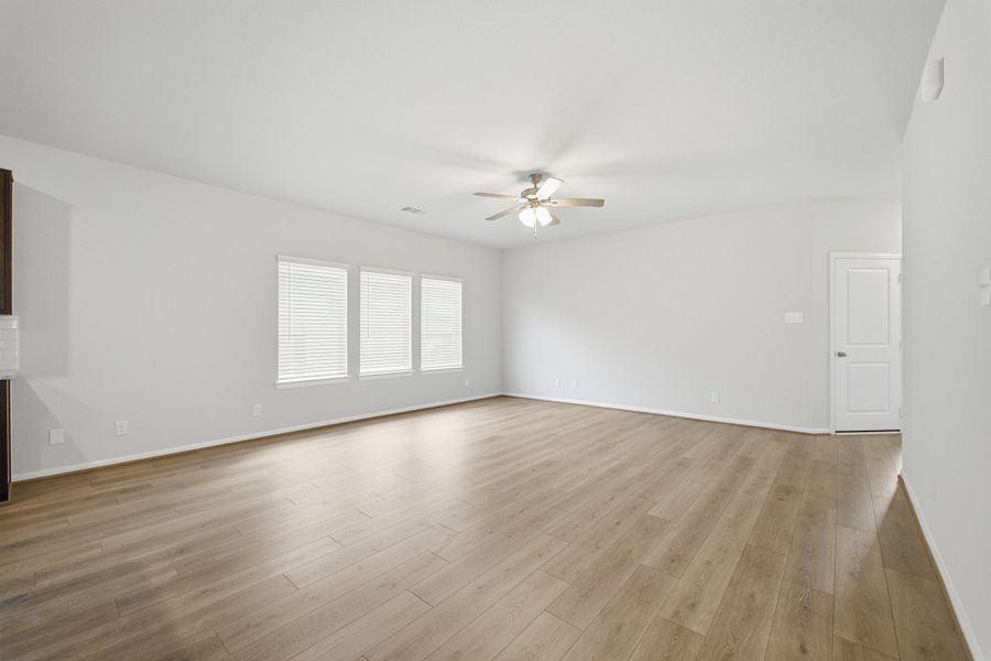 Spacious, unfurnished interior of a new home in Ashland, Texas City (Image 17). Spacious, unfurnished interior of a new home in Ashland, Texas City (Image 17).