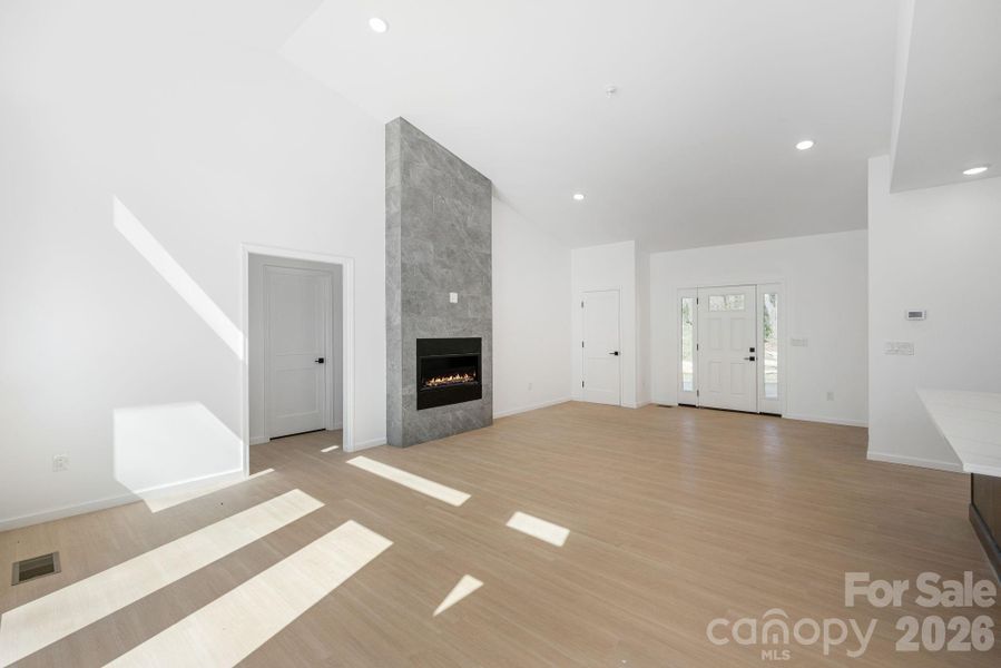 Spacious, unfurnished interior of a new home in , Flat Rock (Image 40).