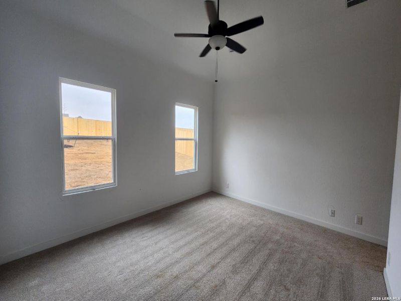Spacious, unfurnished interior of a new home in Arcadia Ridge, San Antonio (Image 22).