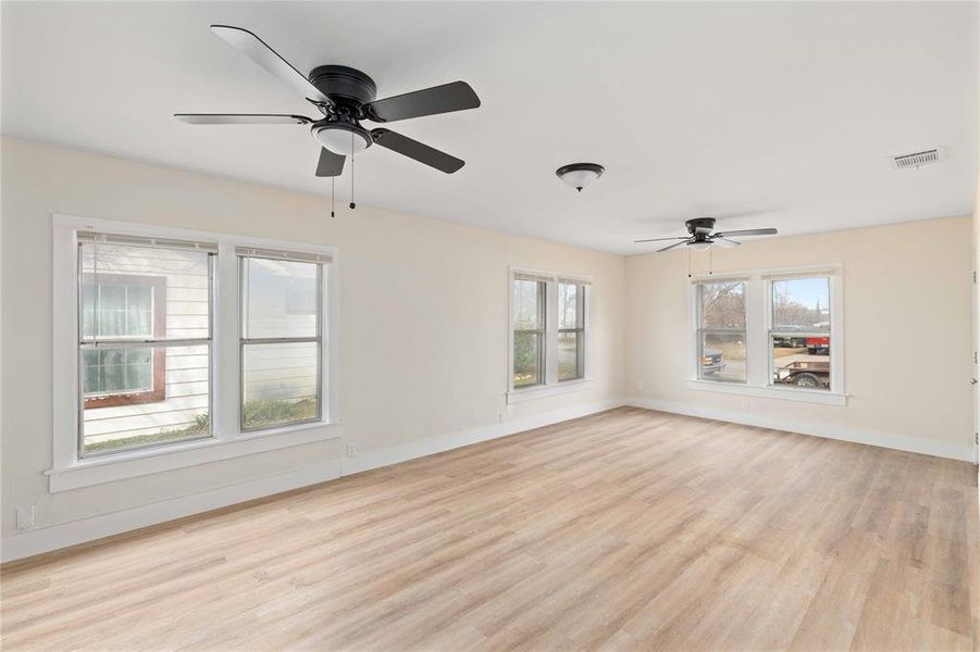 Spacious, unfurnished interior of a new home in , Brownwood (Image 20).