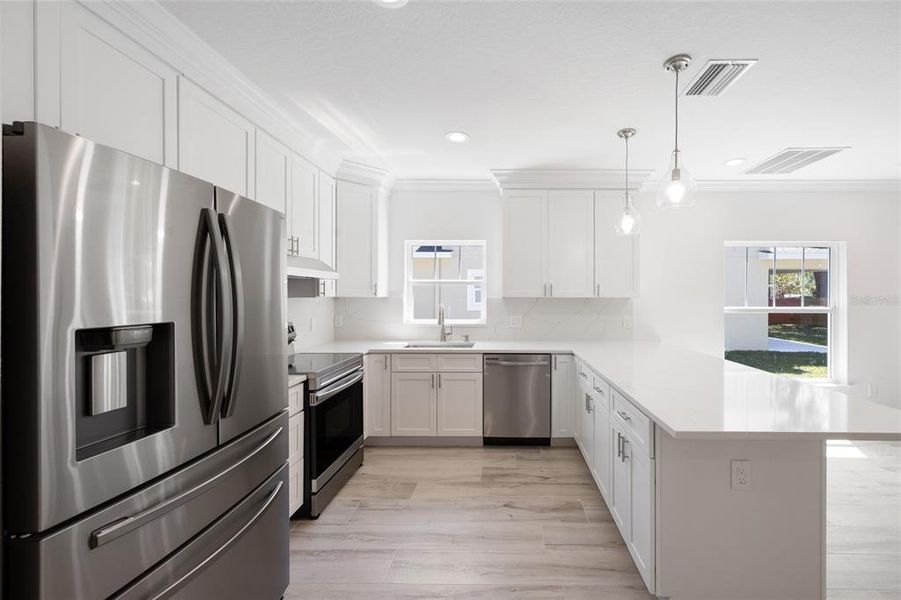 Furnished interior view inside a new home in , Plant City (Image 6).