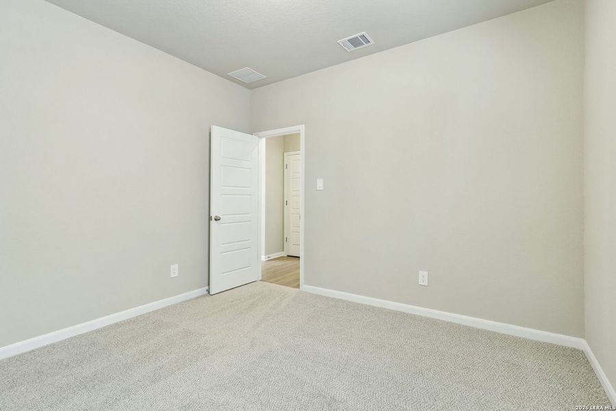 Spacious, unfurnished interior of a new home in Thomas Pond, San Antonio (Image 36). Spacious, unfurnished interior of a new home in Thomas Pond, San Antonio (Image 36).