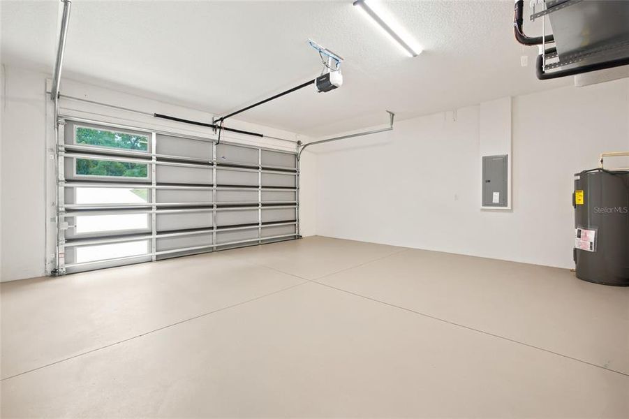 Spacious, unfurnished interior of a new home in , Dunnellon (Image 28). Spacious, unfurnished interior of a new home in , Dunnellon (Image 28).