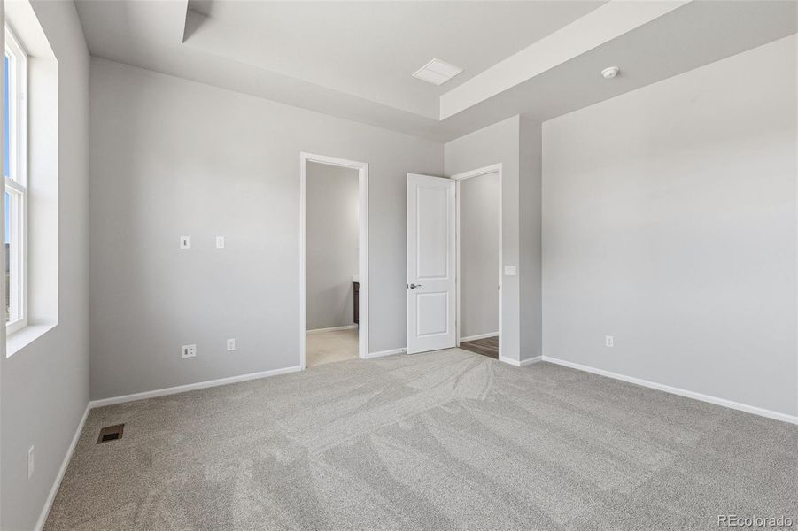 Spacious, unfurnished interior of a new home in Talon Pointe, Thornton (Image 13). Spacious, unfurnished interior of a new home in Talon Pointe, Thornton (Image 13).