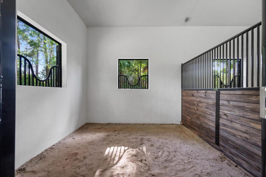 Spacious, unfurnished interior of a new home in , Wellington (Image 39).