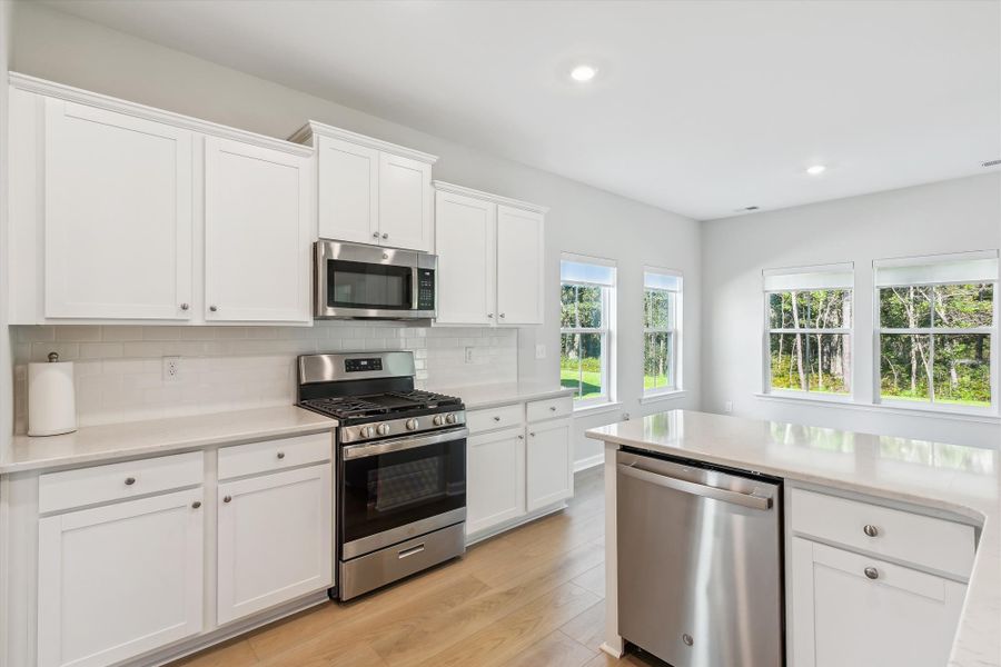 Furnished interior view inside a new home in Saint John's Lake: Arbor Collection, Johns Island (Image 45).
