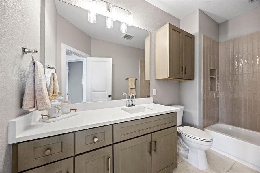 Furnished interior view inside a new home in , Cleburne (Image 9).