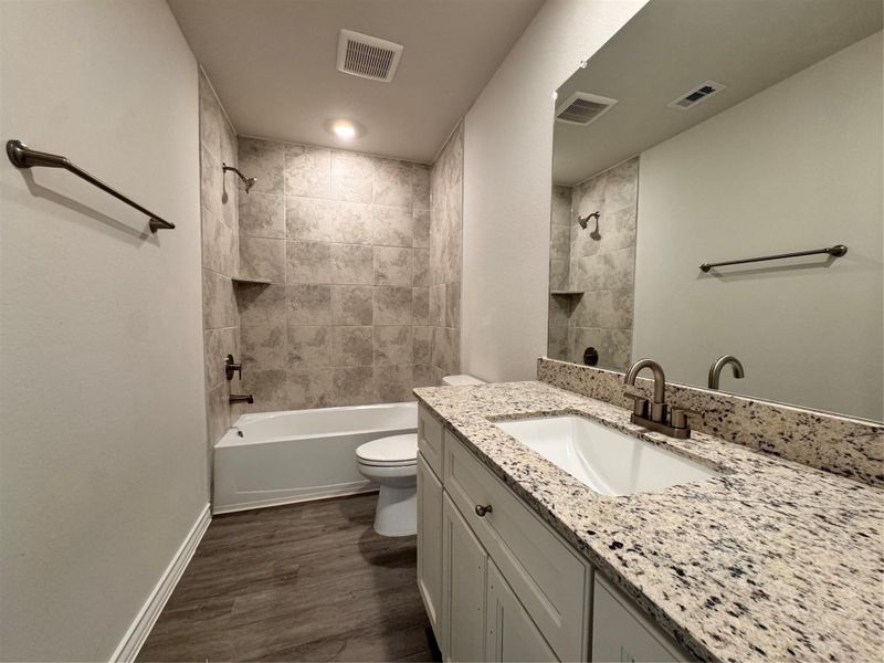 Furnished interior view inside a new home in Santa Fe, Cleveland (Image 4).