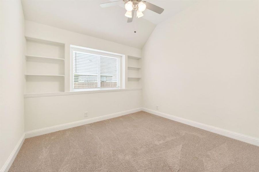 Spacious, unfurnished interior of a new home in Stone River Glen, Royse City (Image 39). Spacious, unfurnished interior of a new home in Stone River Glen, Royse City (Image 39).