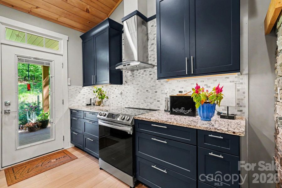 Furnished interior view inside a new home in , Columbus (Image 8).