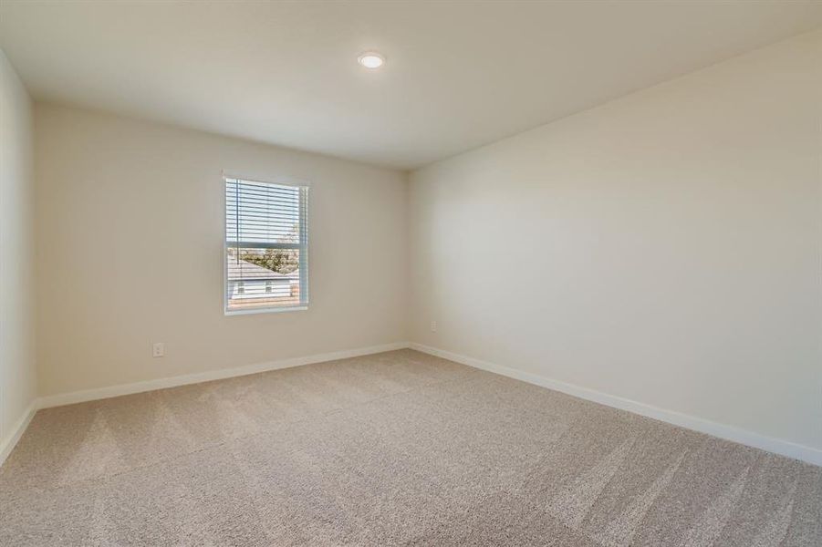 Spacious, unfurnished interior of a new home in Middlefield Village, Dallas (Image 22).