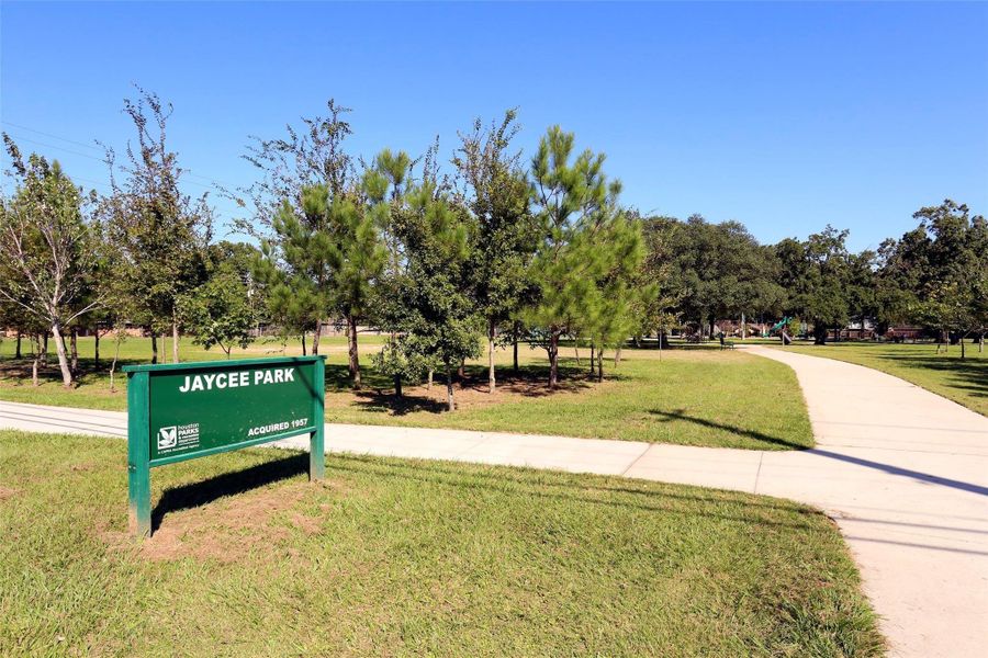 Nearby Jaycee Park with playground, splash pad, basketball, and tennis courts Nearby Jaycee Park with playground, splash pad, basketball, and tennis courts