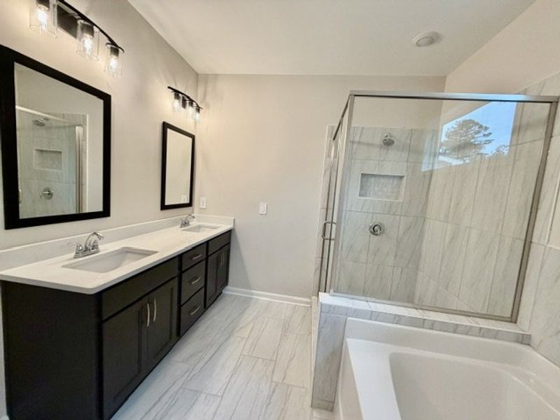 Furnished interior view inside a new home in Oakview, Pine Mountain (Image 5).