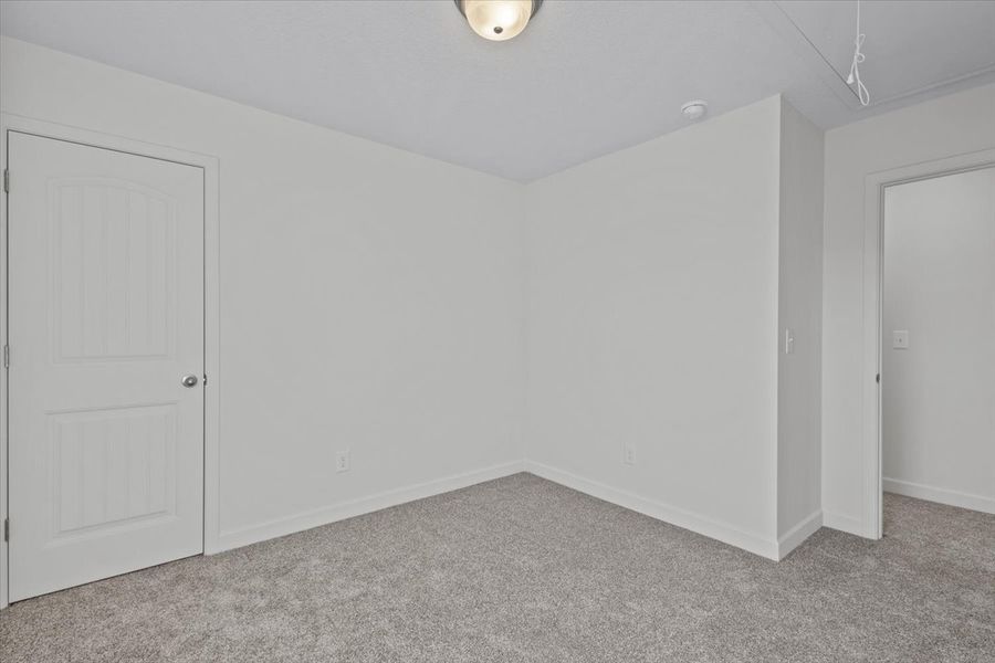 Representative unfurnished interior of a home built from the Roebuck by Enchanted Homes in Las Palomas Country Club Estates, La Vernia (Image 36).