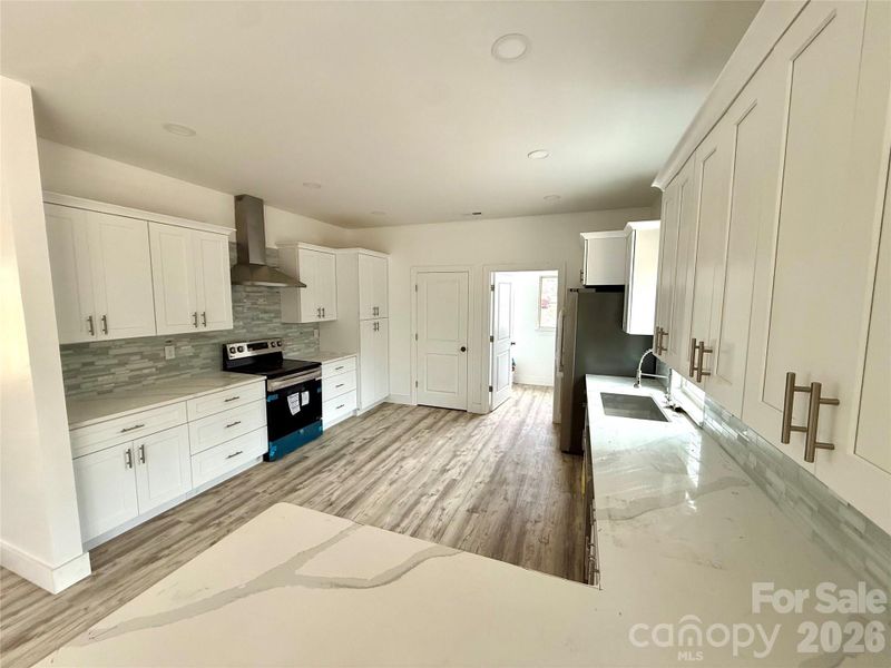 Image 22 of a home in .