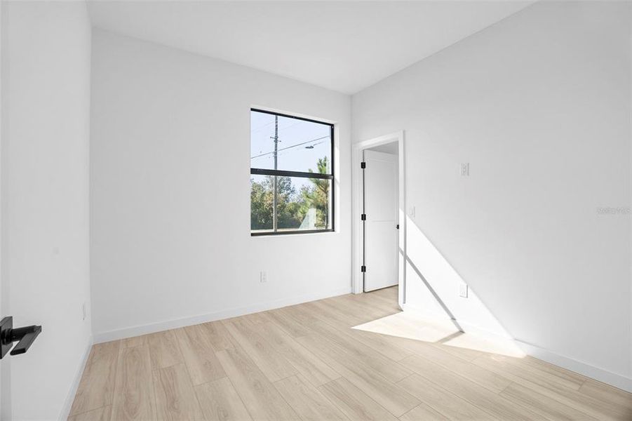 Spacious, unfurnished interior of a new home in , North Port (Image 18).