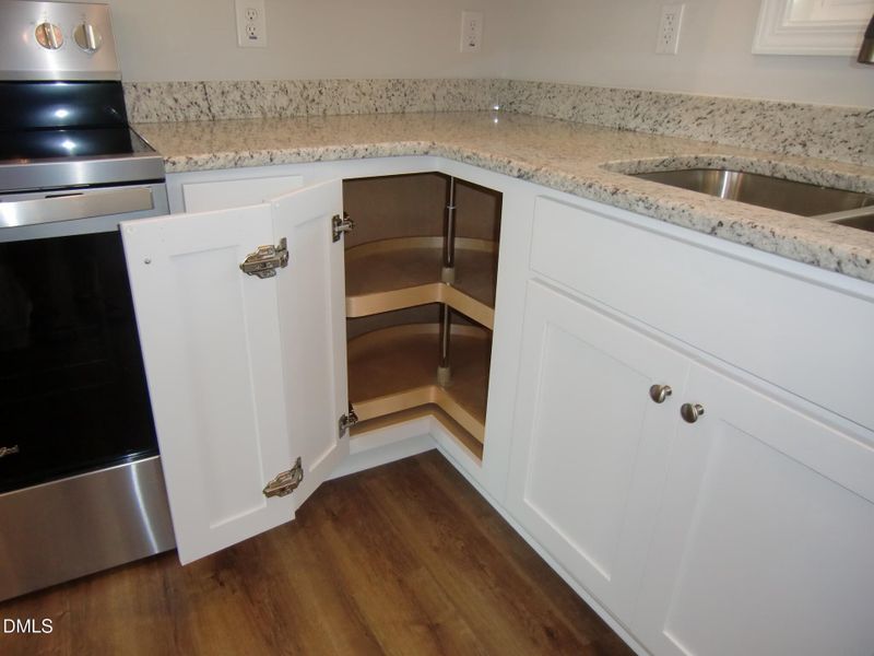 kitchen (6) kitchen (6)