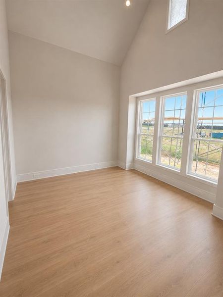 Spacious, unfurnished interior of a new home in , Northlake (Image 10).