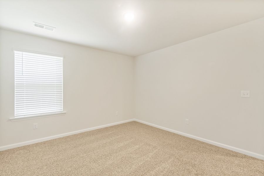 Spacious, unfurnished interior of a new home in The Grove, Florence (Image 49).