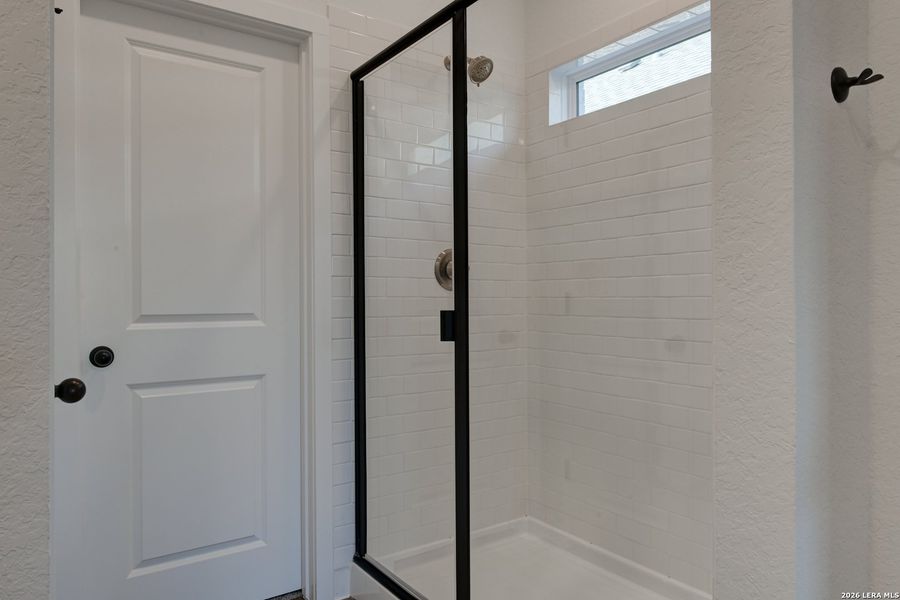 Close-up of interior finishes inside a home in Nopal Valley, San Antonio (Image 16).