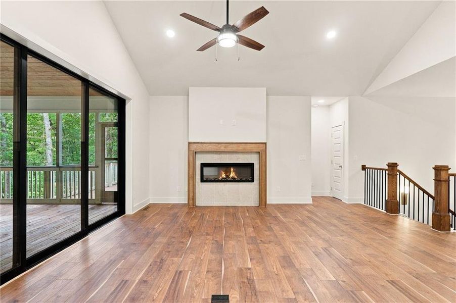 Spacious, unfurnished interior of a new home in , Jasper (Image 21).