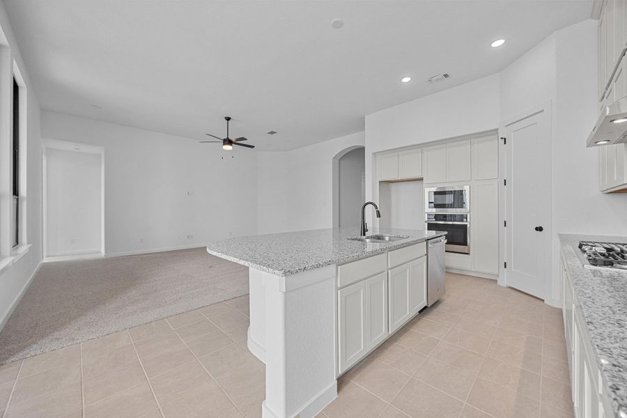 Image 18 of a home in Lakeside at Tessera on Lake Travis.