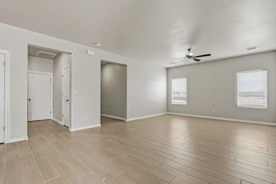 Representative unfurnished interior of a home built from the Poppy by View Homes in Paseo del Este, El Paso (Image 29).