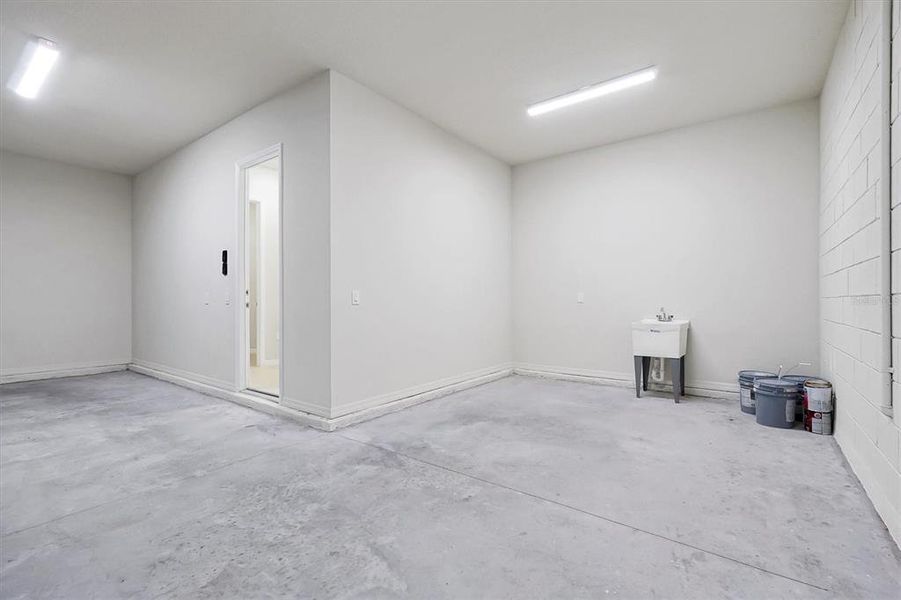 Spacious, unfurnished interior of a new home in , Orlando (Image 37). Spacious, unfurnished interior of a new home in , Orlando (Image 37).