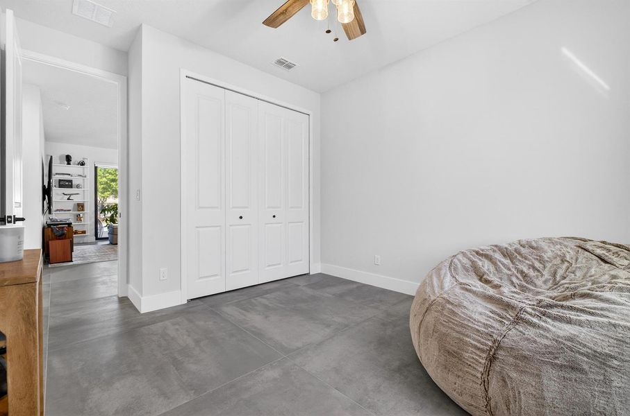 Bedroom 1 (2)