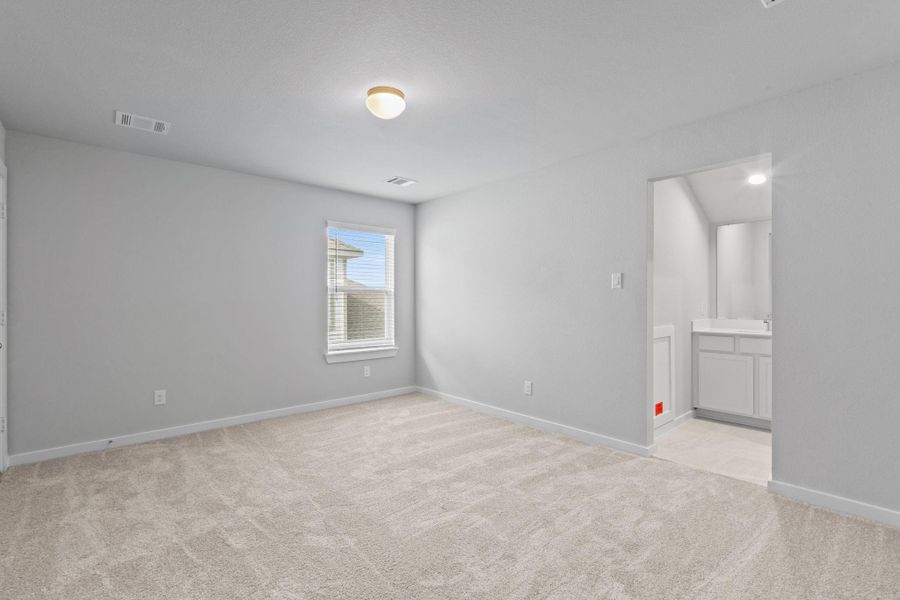 Spacious, unfurnished interior of a new home in Huntington Place, Rosharon (Image 23). Spacious, unfurnished interior of a new home in Huntington Place, Rosharon (Image 23).