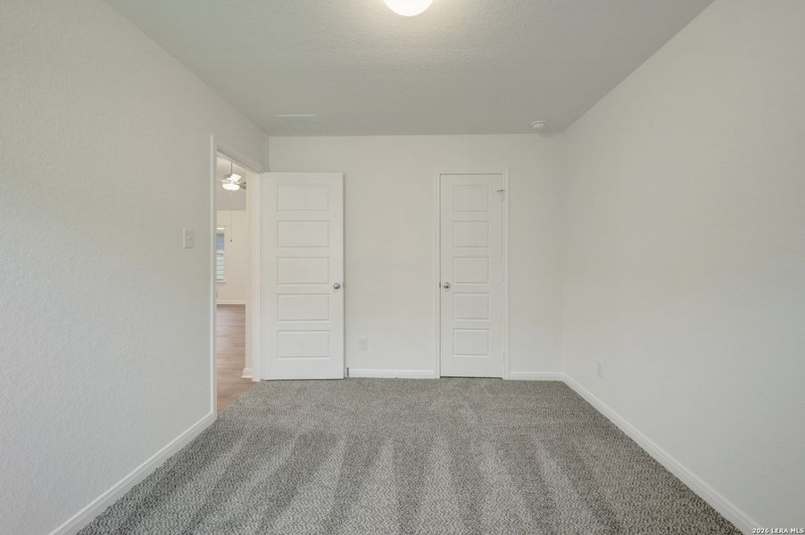 Spacious, unfurnished interior of a new home in Park Place, New Braunfels (Image 33).