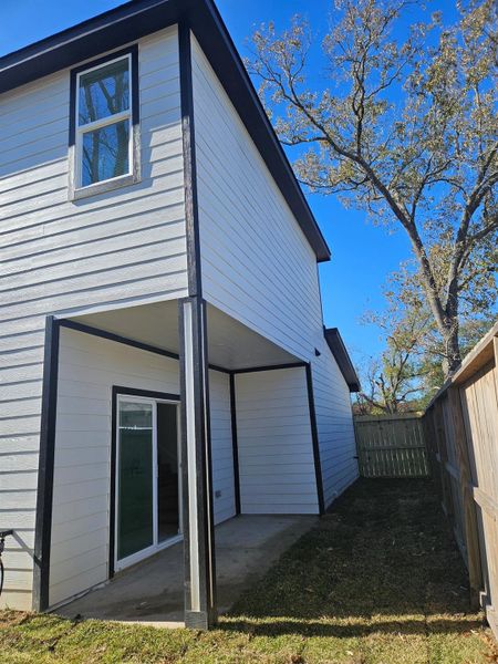 Exterior details and patio area of a home in , Baytown (Image 21).