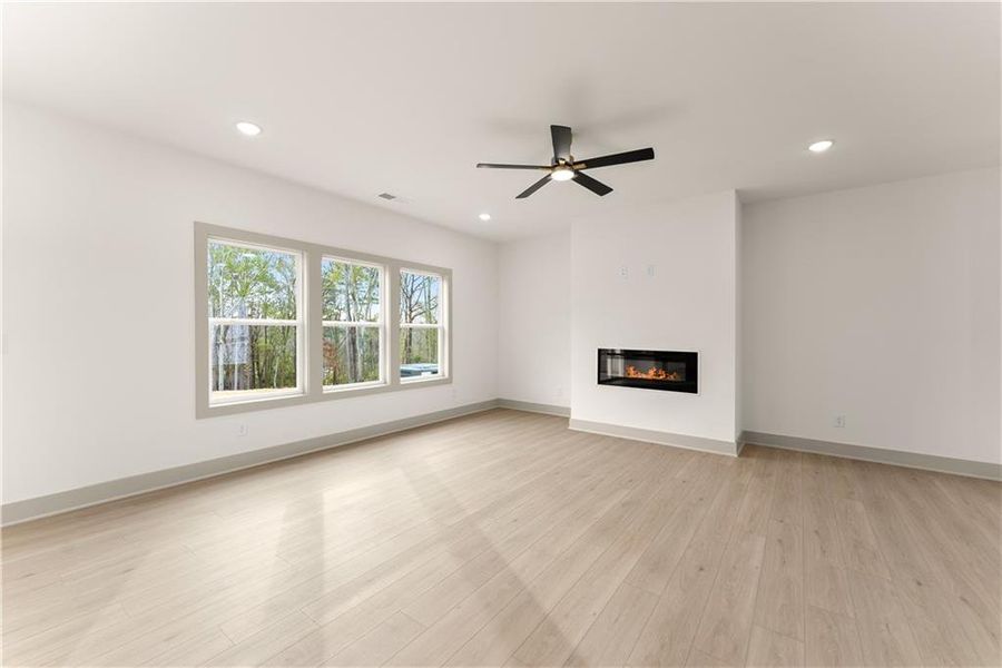 Spacious, unfurnished interior of a new home in , Jefferson (Image 34).